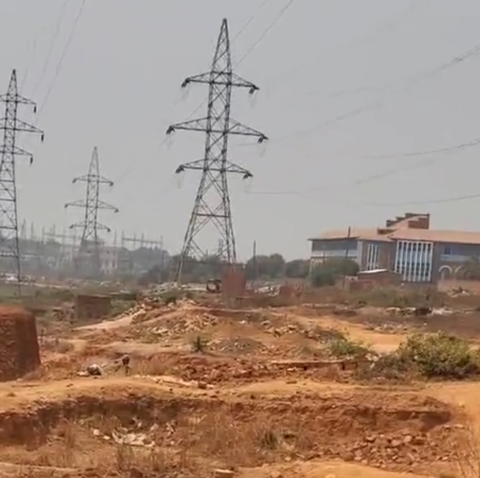 Construction illégale sous les pylônes électriques à Lubumbashi : inspection conjointe de la SNEL et du gouvernement provincial