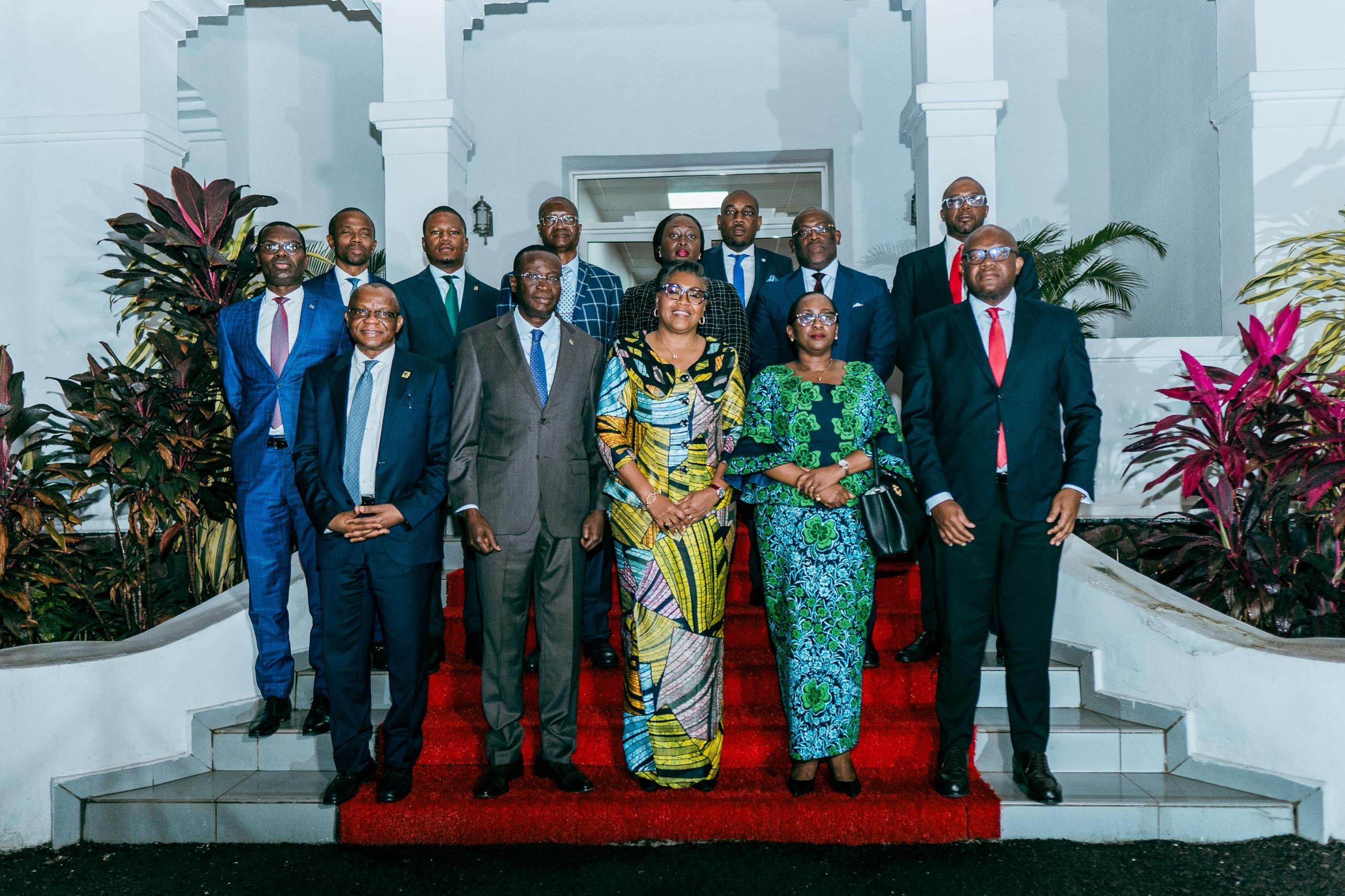 Maintien du prix du carburant à la baisse: la Première Ministre Judith Suminwa veille au grain