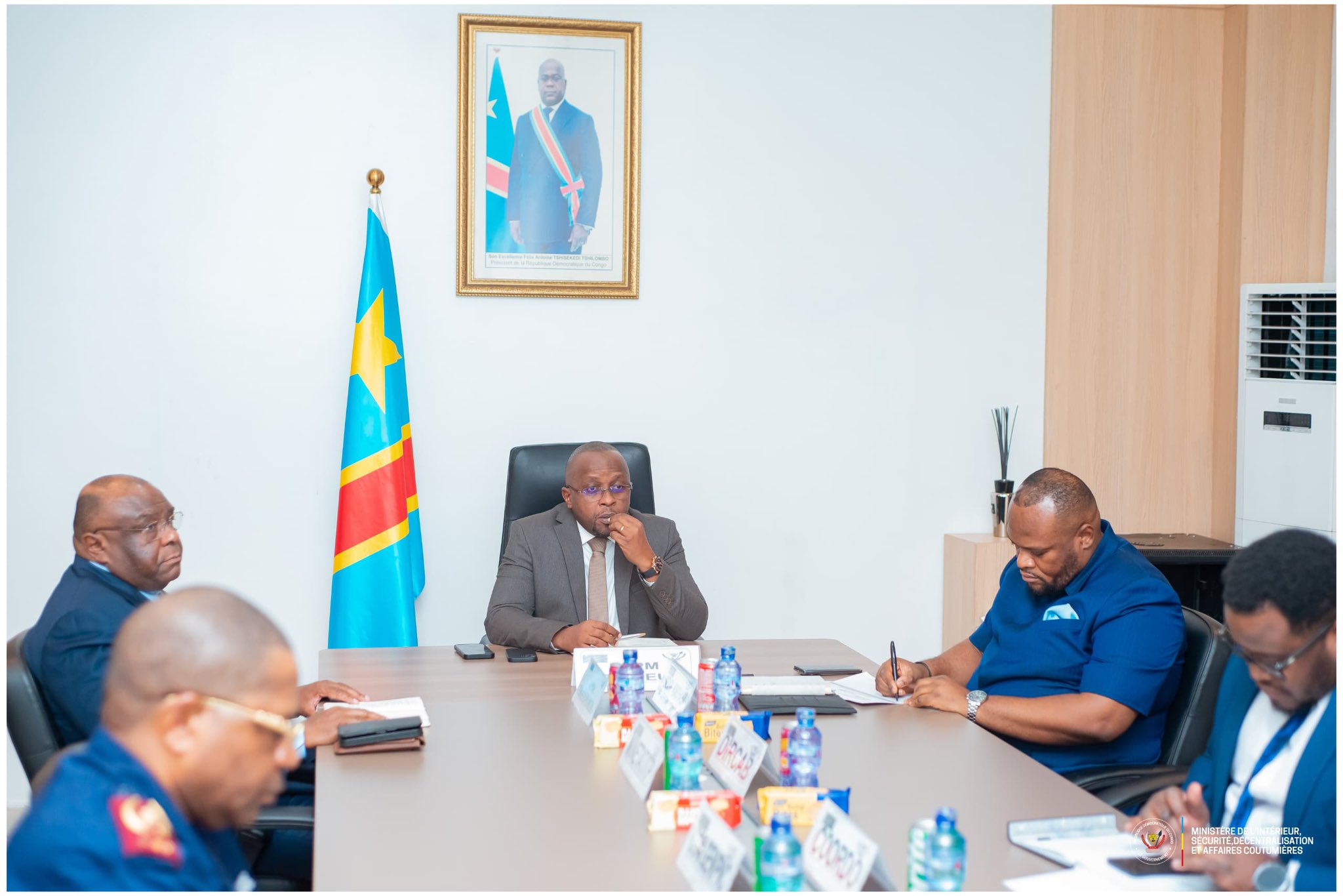 Circulation à Kinshasa : Jacquemin Shabani suspend la mesure du « sens unique »