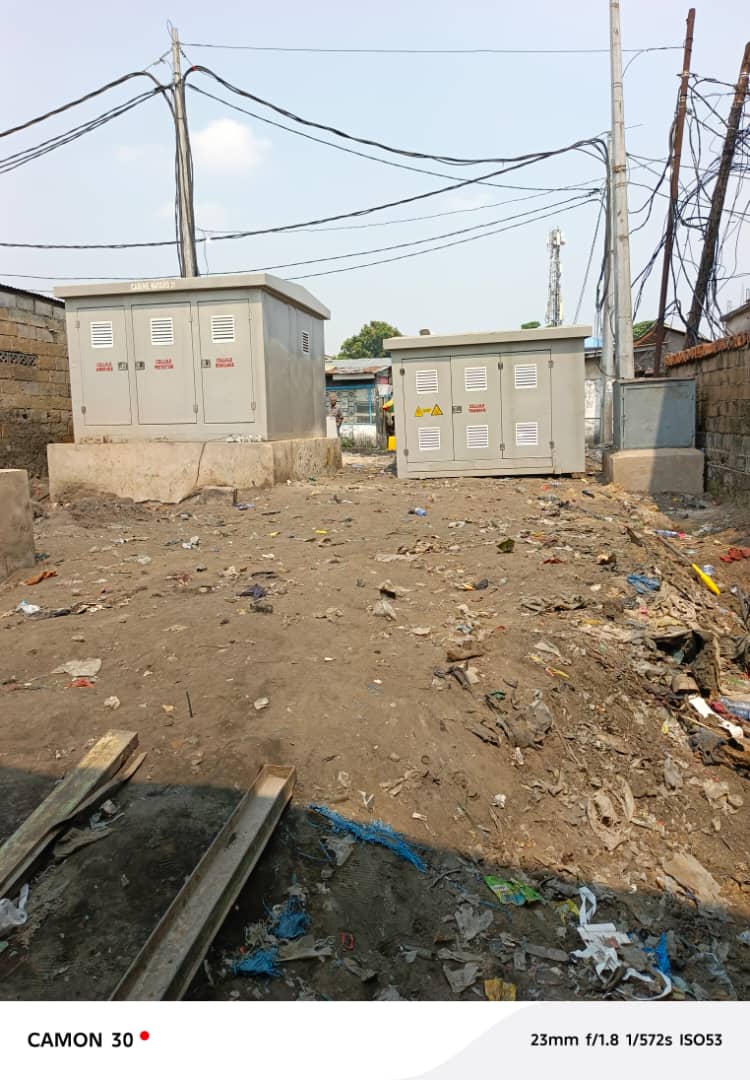 Kinshasa : La SNEL installe une deuxième cabine Marques 22 à Bumbu pour renforcer l’accès à l’électricité