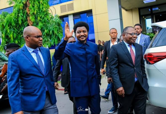 Faut-il jeter le bébé avec l&rsquo;eau du bain ? Par Me Charles Kabuya