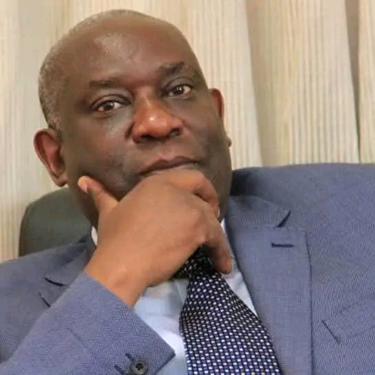 Médias : Décès d’Albert Liyeke, journaliste et ancien porte-parole de Sylvestre Ilunga Ilunkamba