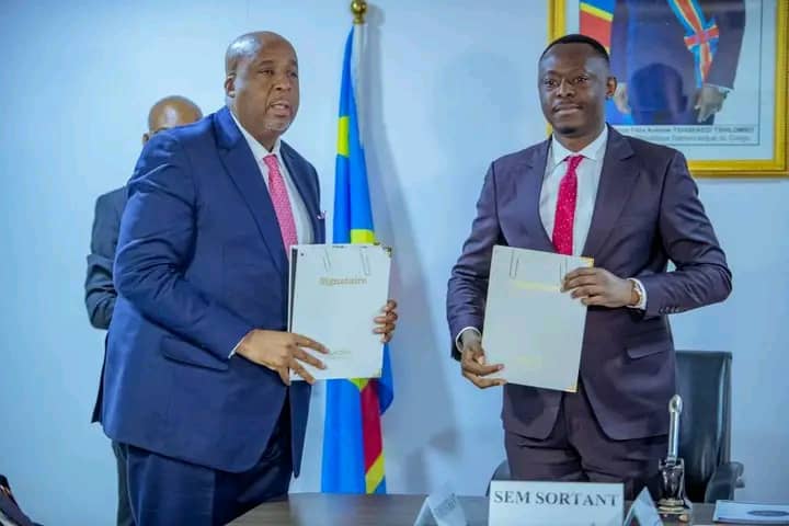 Remise et reprise Ministère Ressources Hydrauliques et Électricité : Molendo Sakombi trace la route vers une RDC éclairée et électrifiée