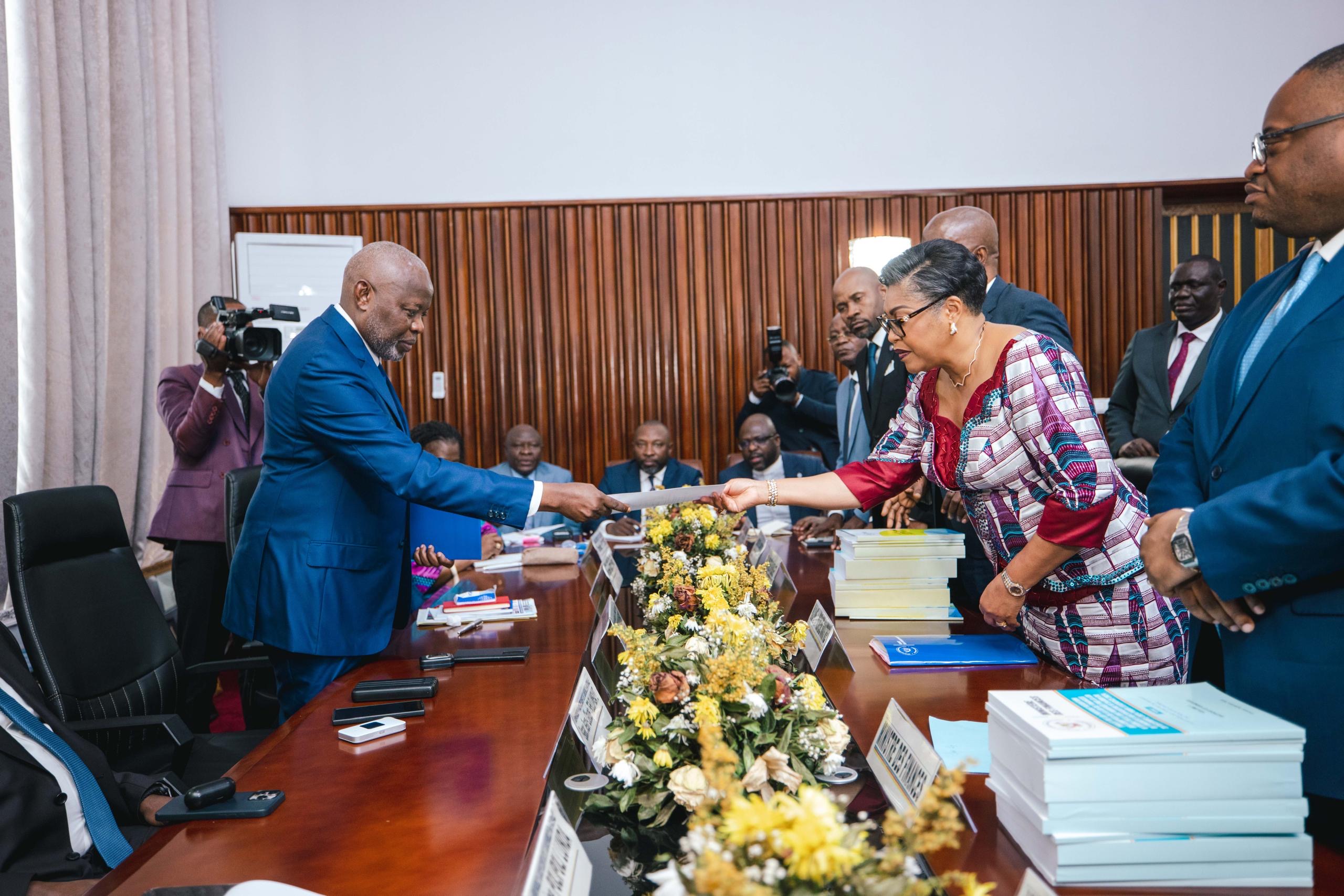 RDC – Budget 2026 : Judith Suminwa dépose un projet de 59 000 milliards FC à l’Assemblée nationale