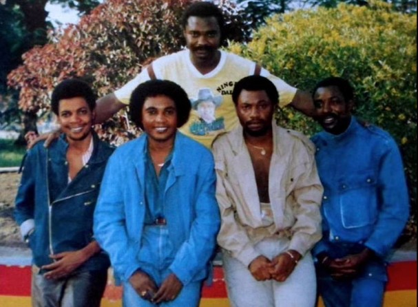 Histoire : Comment Pépé Manuaku a donné au Grand Zaïko Wawa la même identité rythmique que Zaïko Langa Langa(illustrations audios)