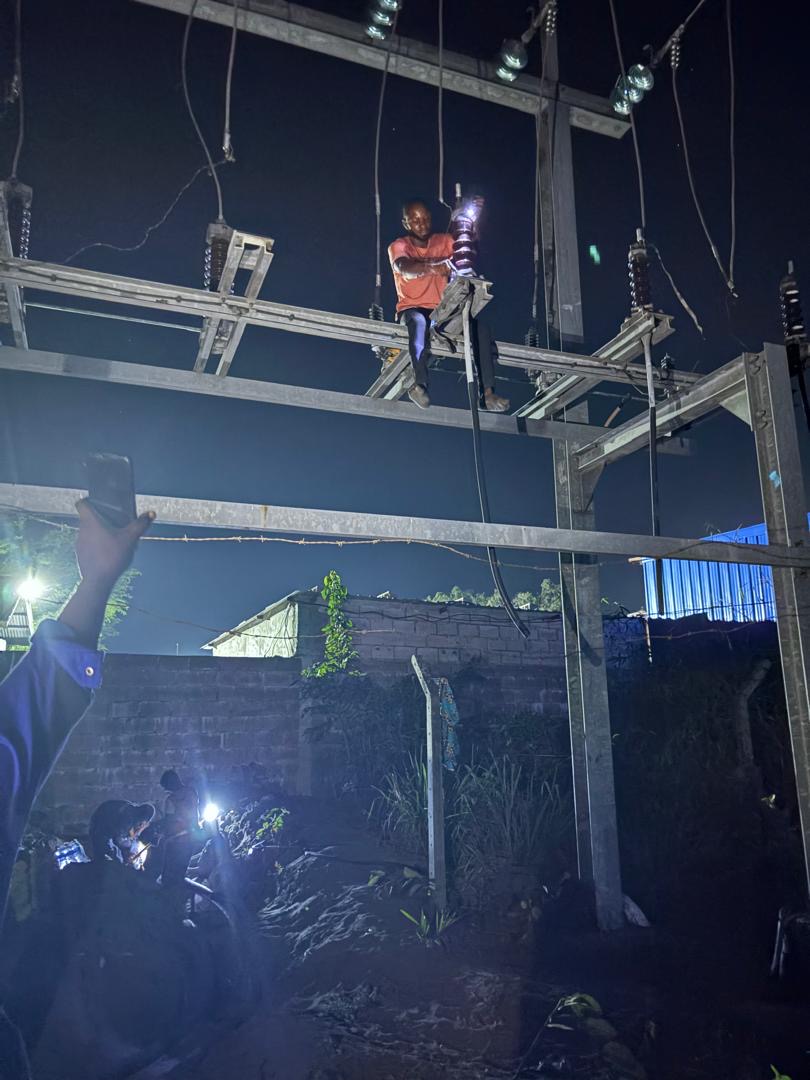 Vandalisme électrique à N’sele : la SNEL rétablit le courant en un temps record malgré les dégâts