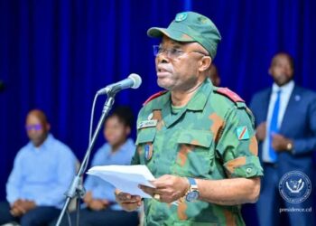 Trop parler peut tuer: le général-major Sylvain Ekenge, porte-parole des Forces armées de la République démocratique du Congo suspendu